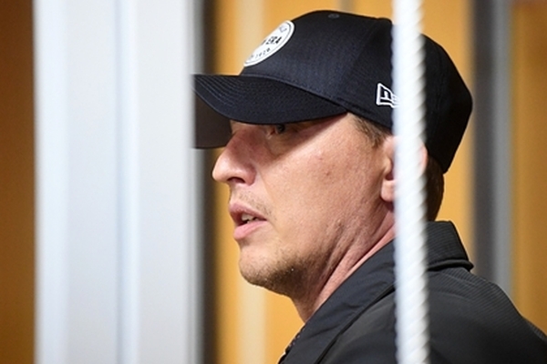 Арестованный полковник московской полиции принял взятку за самогон